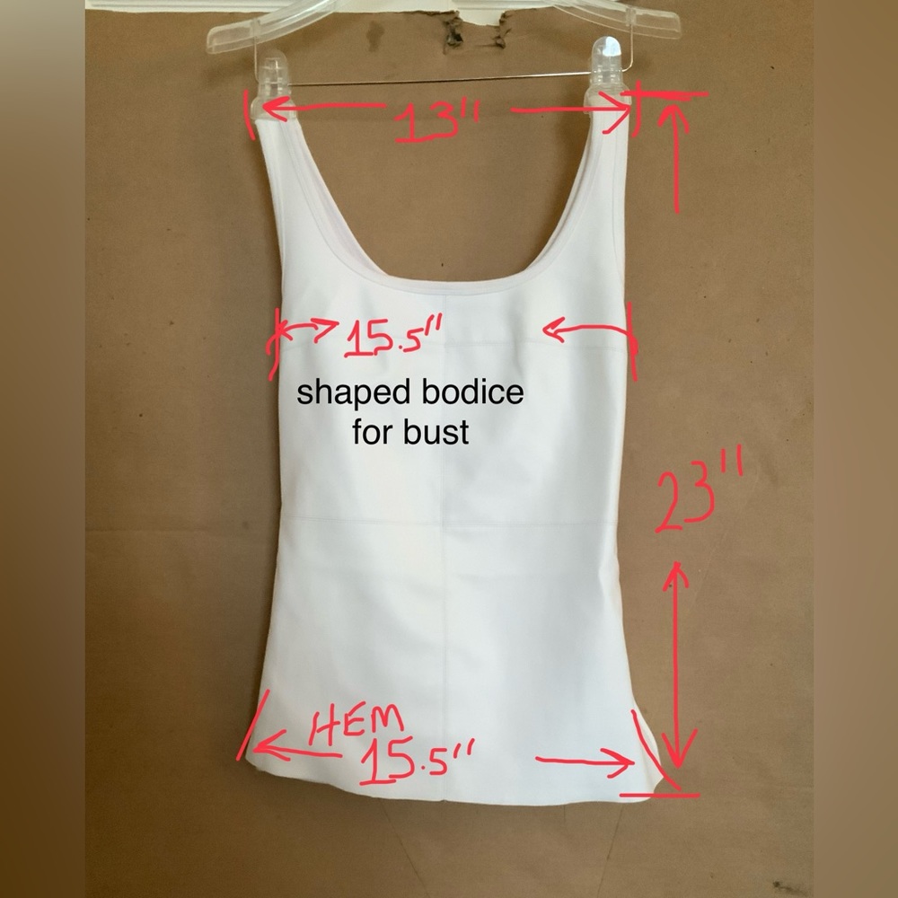 BAILEY 44 duo. EBONY & IVORY. Tank & Blouse. (Bailey2). - Picture 4 of 15